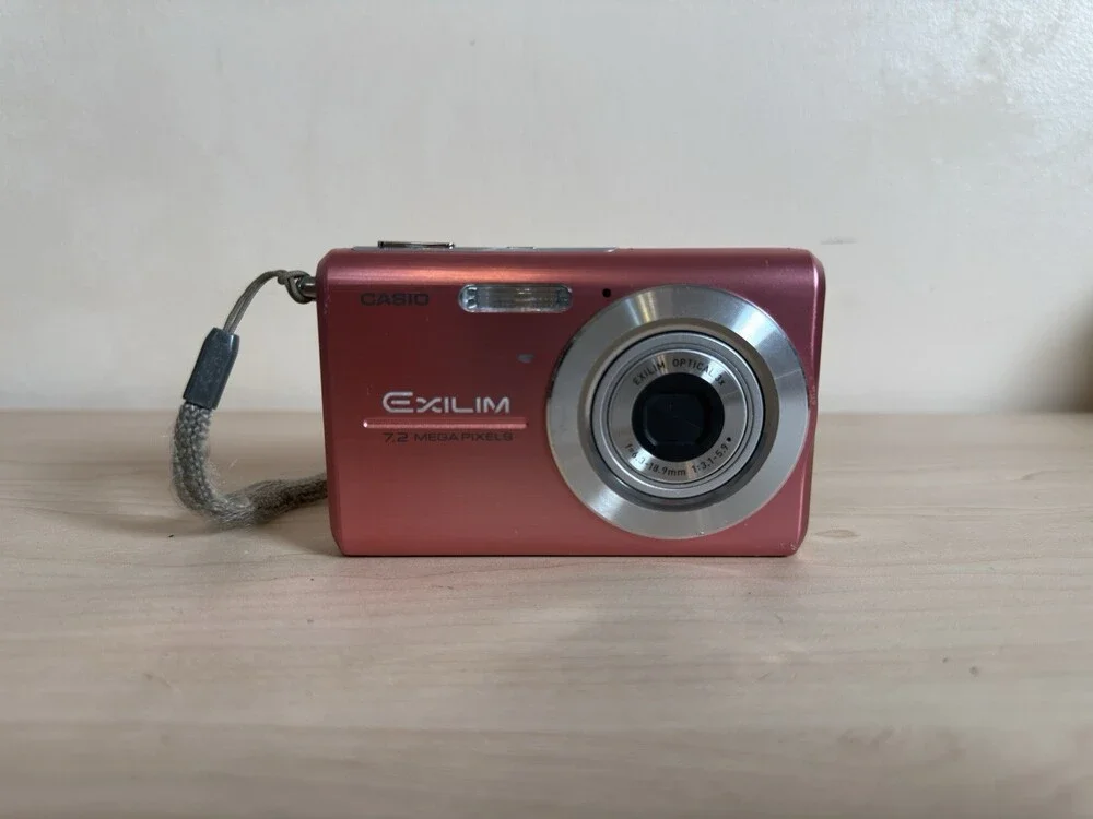 Casio EXILIM ZOOM EX-Z75 7.2 MP Digital Compact Camera - PINK